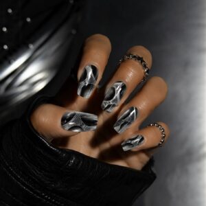 Uñas Francesas Negras con Telarañas XZ112