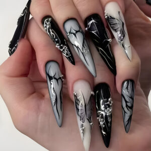 Uñas Postizas Stiletto Góticas con Corazones y Mariposas CJCY-410