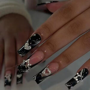 Uñas postizas negras estilo gótico con corazones y estrellas — SGCY-183