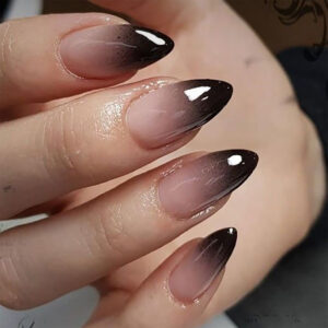 Uñas Postizas Halloween Almendra Corta con Degradado Negro Y-375