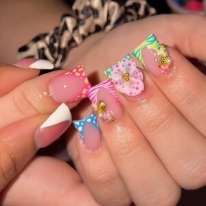 Uñas Postizas Y2K con Flores 3D y Pedrería WW54