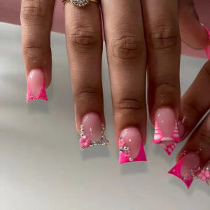 Uñas Pico de Pato con Francesa Rosa y Pedrería CC5 – Flores Dulces